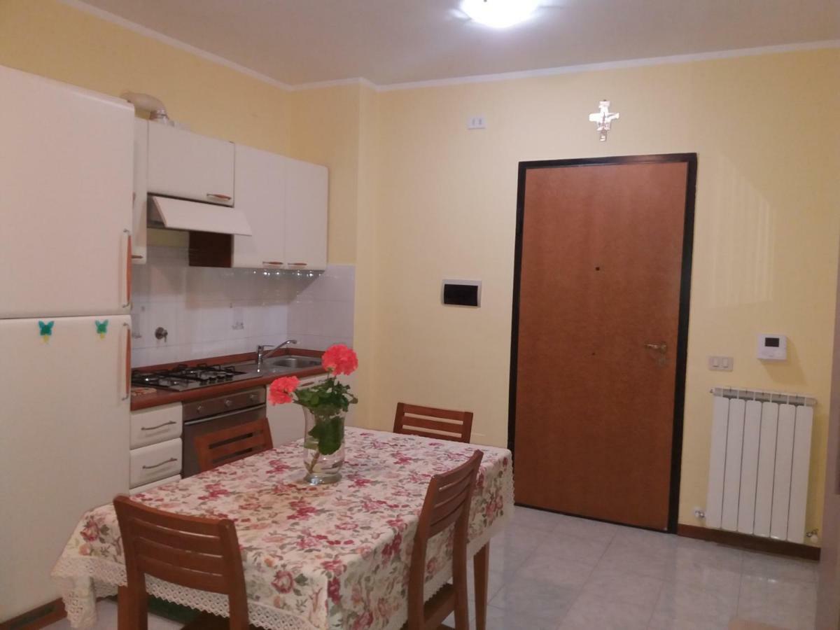 Casa Vacanze "Ai Piedi Di Assisi" Appartement Bastia Umbra Buitenkant foto