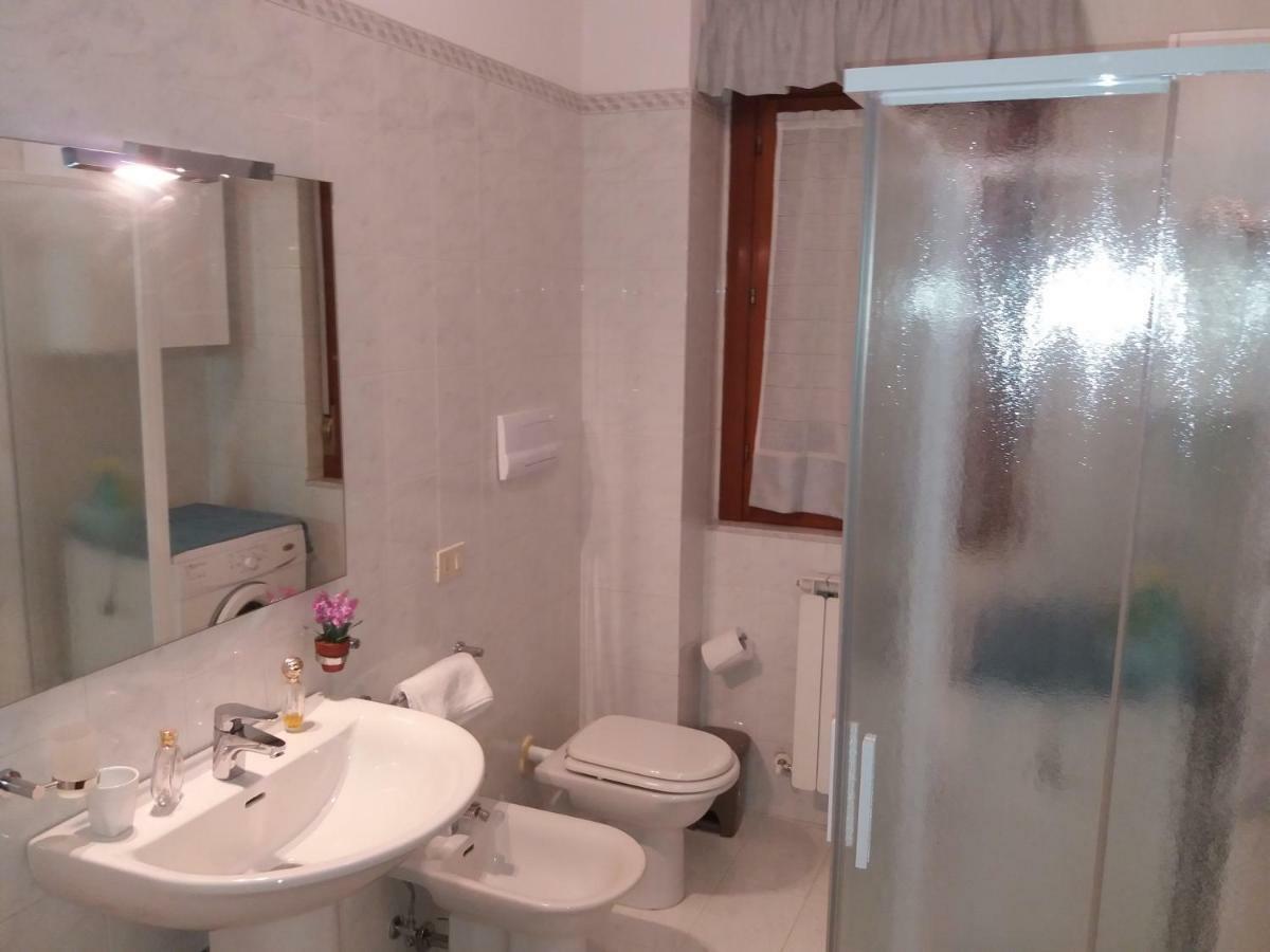 Casa Vacanze "Ai Piedi Di Assisi" Appartement Bastia Umbra Buitenkant foto